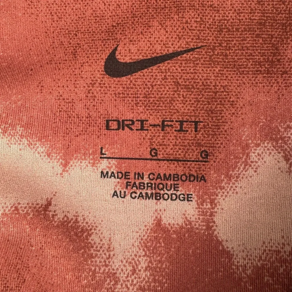 Nike item dri